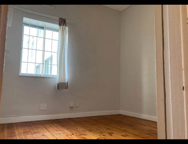 3 bed property to rent in ORANJEZICHT